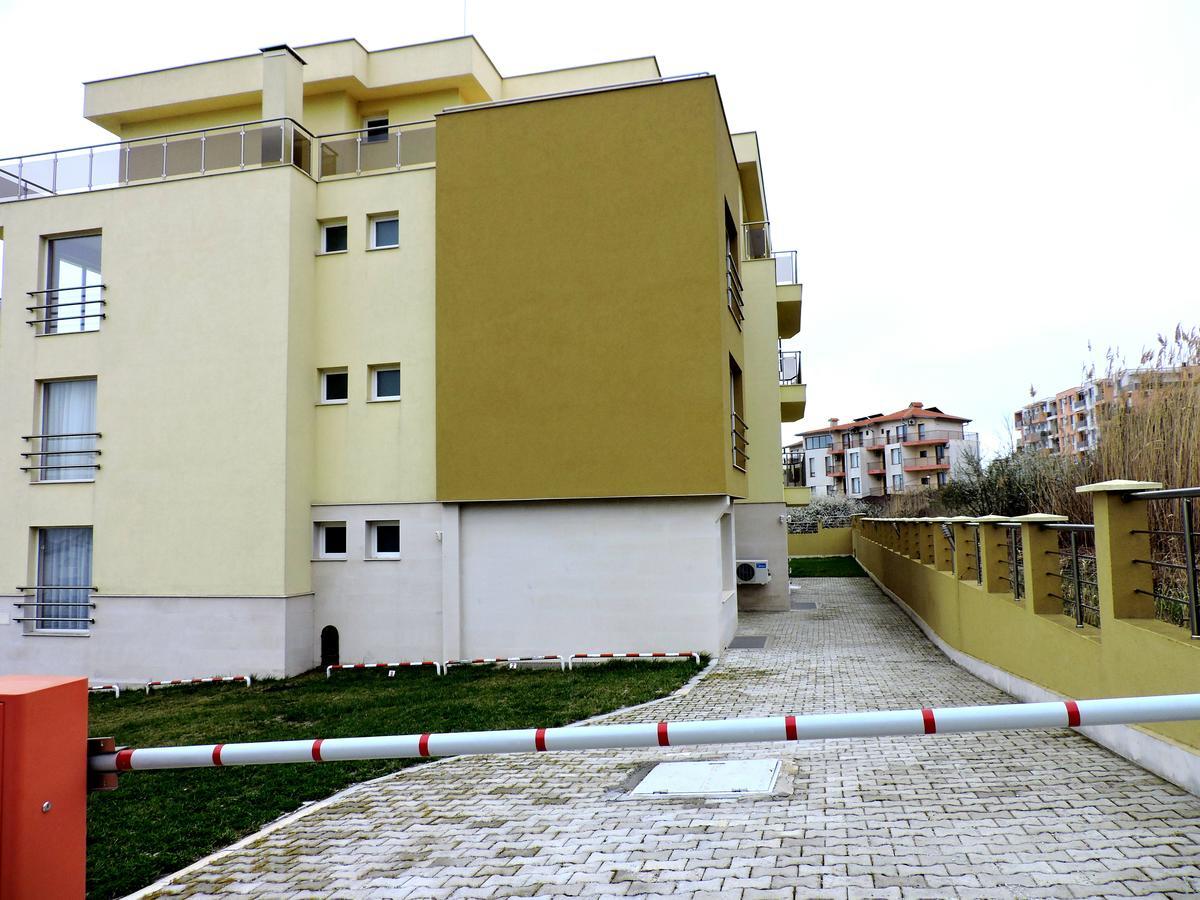 Villa Galina Apartments Bjala Exteriör bild